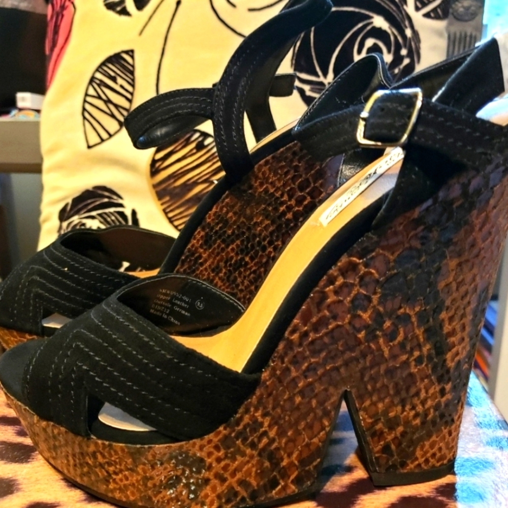 Naughty Monkey Chunky Snake Heel *NIB*